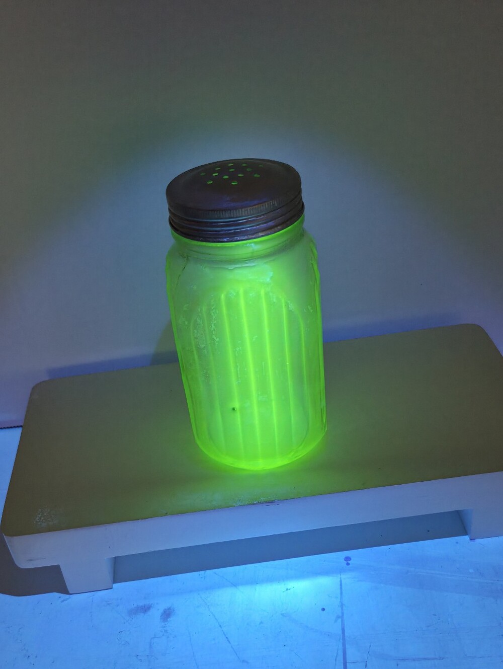 1930's Uranium Glass Shaker